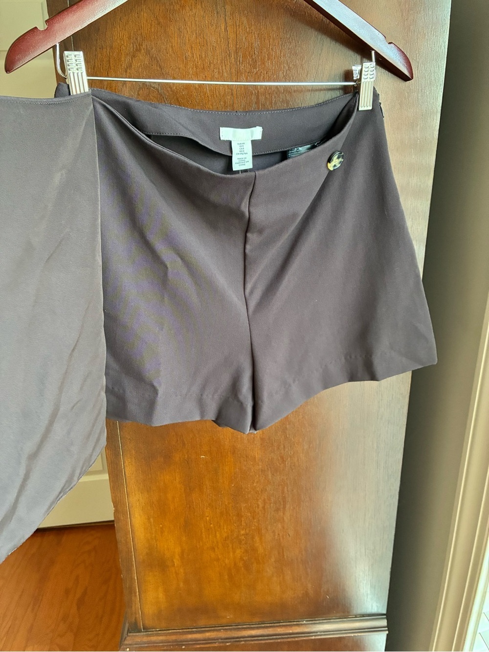 H&M Asymmetrical Wrap Skort – Brown Size 8 NWT - Picture 7 of 8